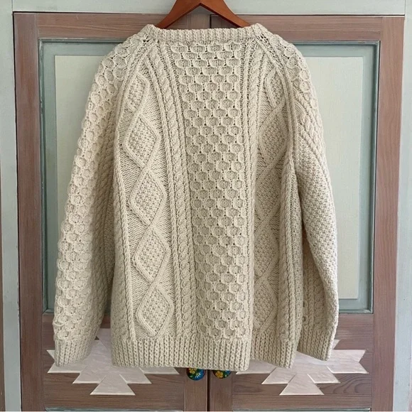 Quill’s Woolen Market | Irish Fisherman Cardigan. Handknit. Fits Large/ XL - Picture 4 of 9